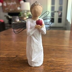 🍎 Willow Tree® “You’re the Best!” Angel Figurine with Red Apple